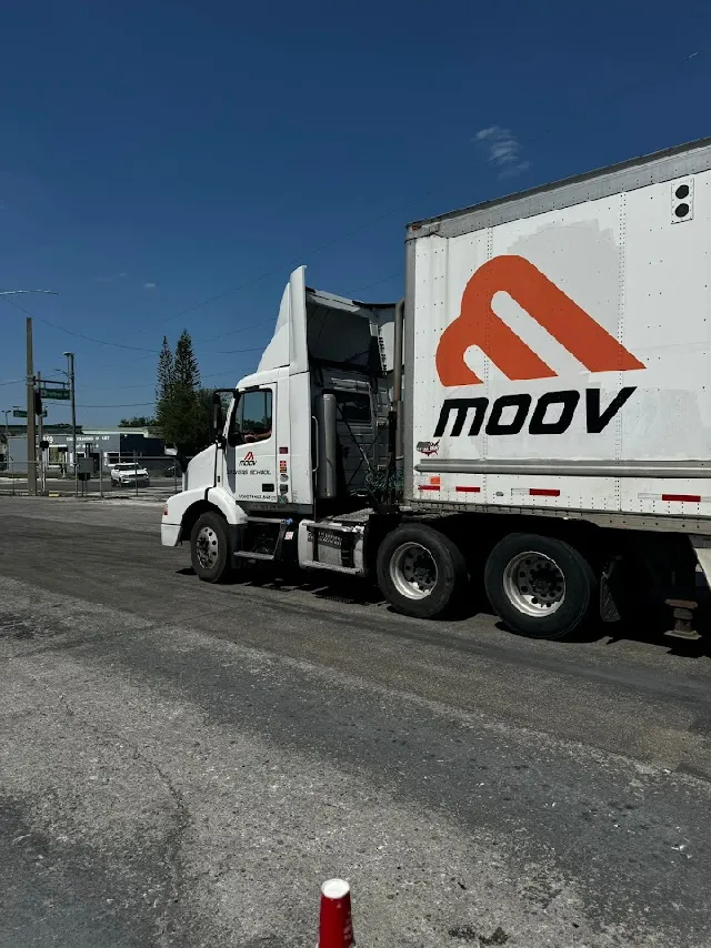 Moov Drivers School